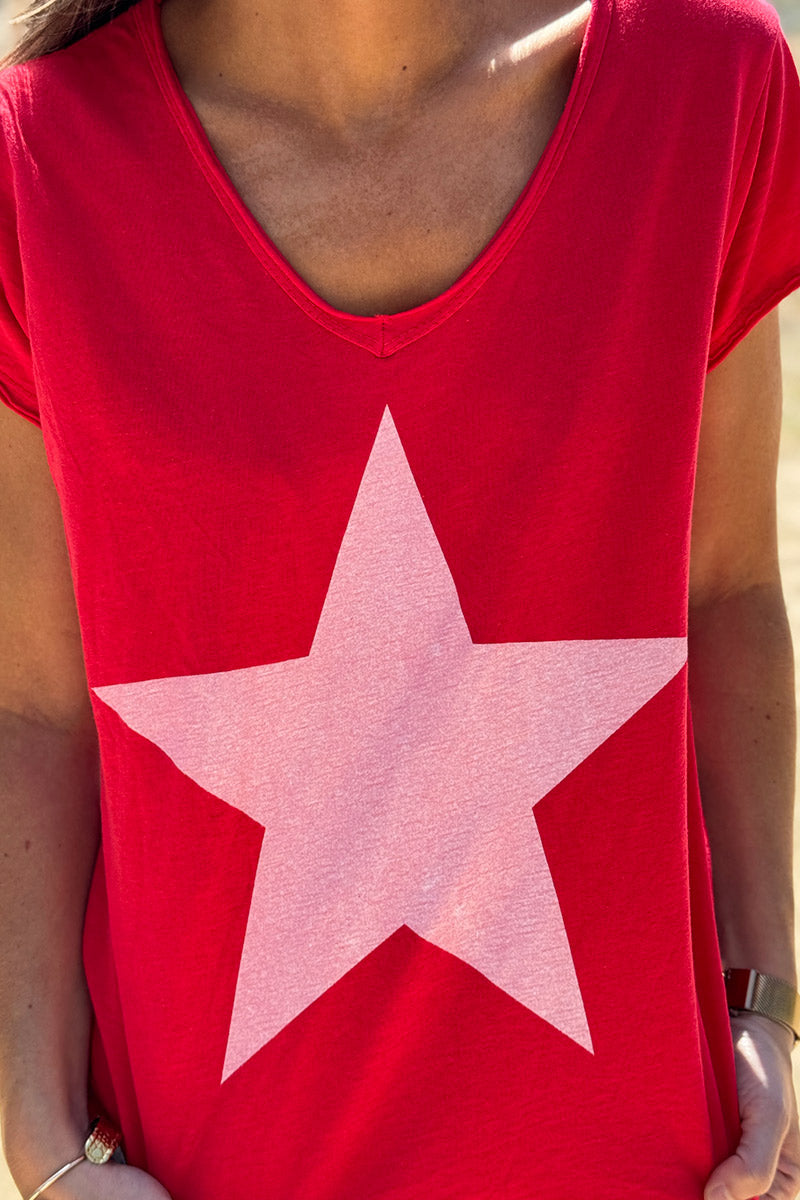 Tshirt rouge en coton etoile col v
