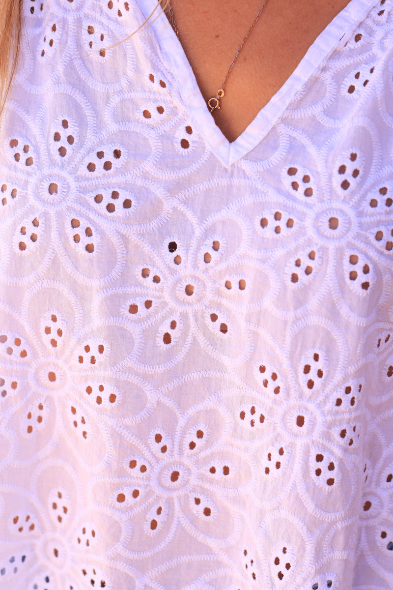 White v-neck blouse floral broderie anglaise