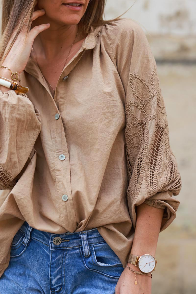 Camel blouse with open crochet sleeves