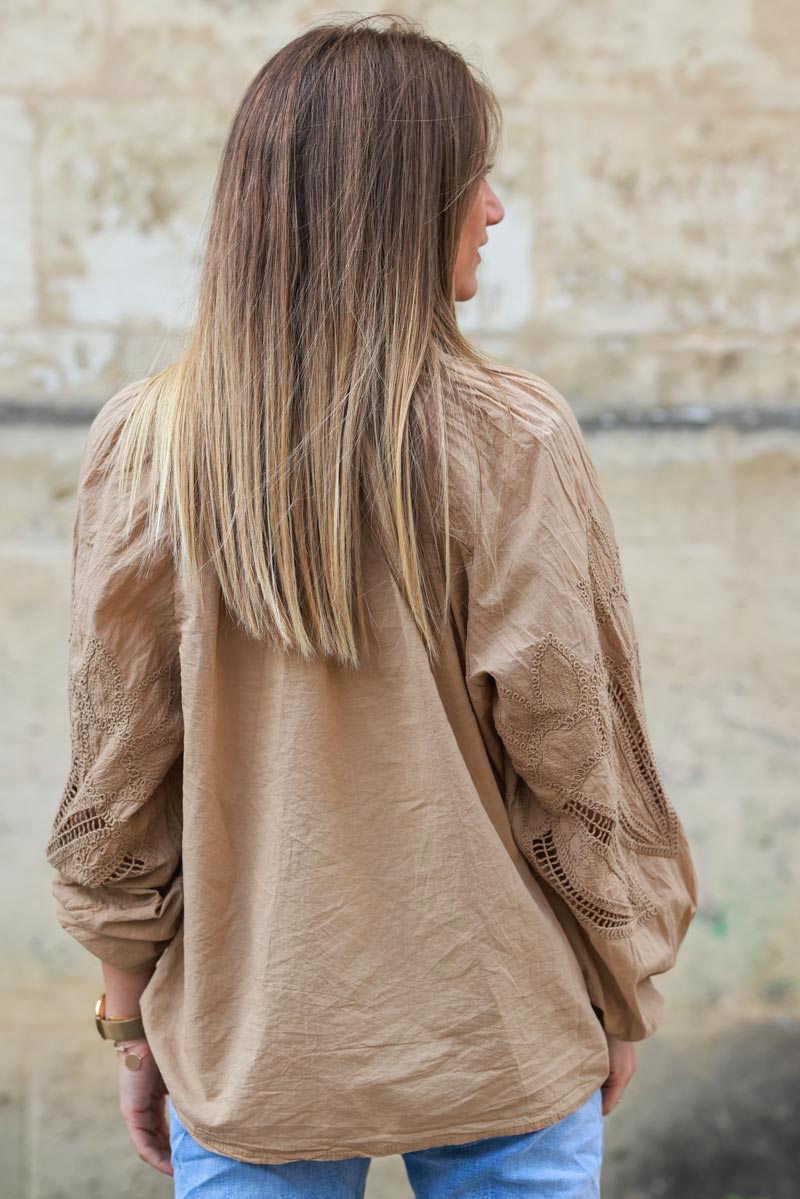 Camel blouse with open crochet sleeves