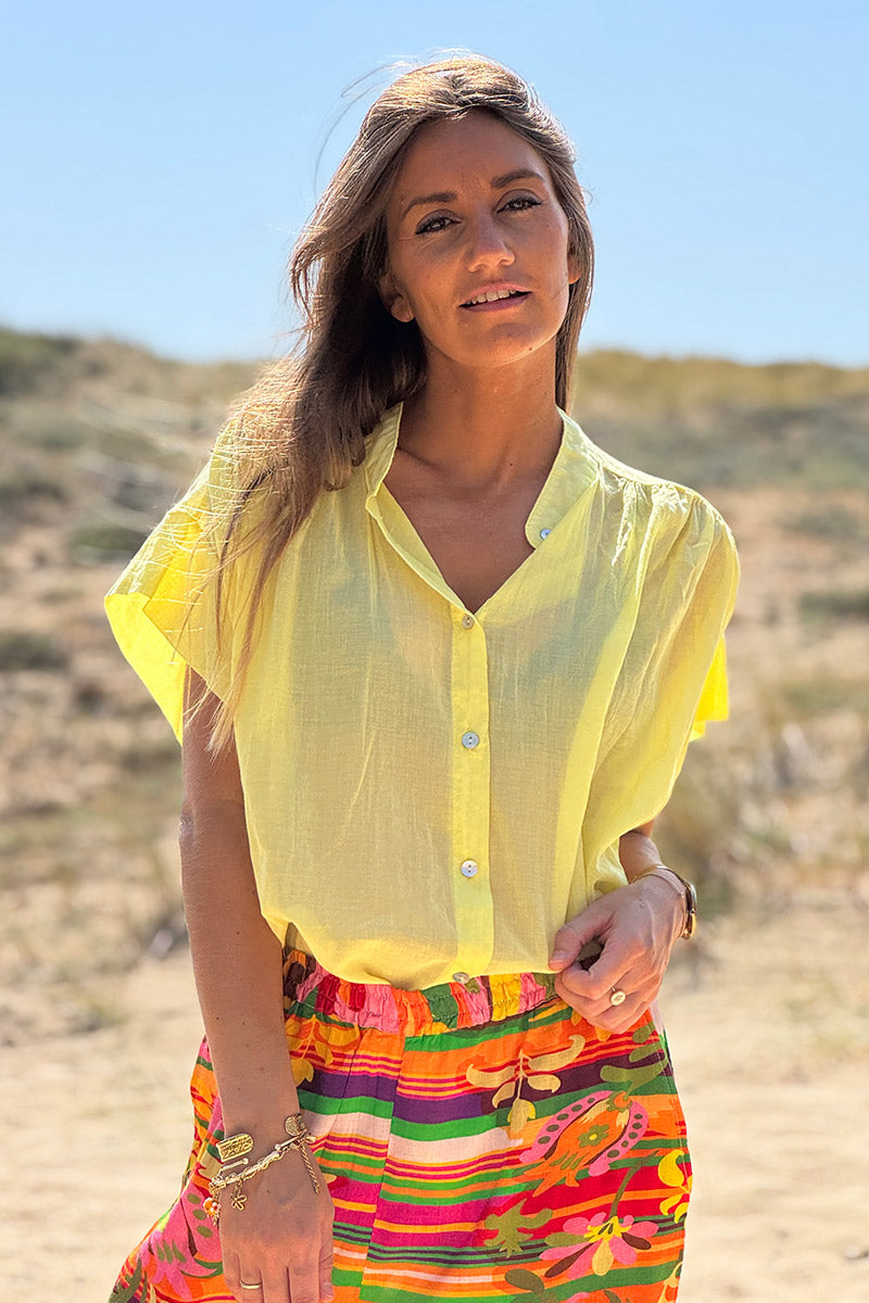 Tunique chemise large et légère jaune en voile de coton petites manches