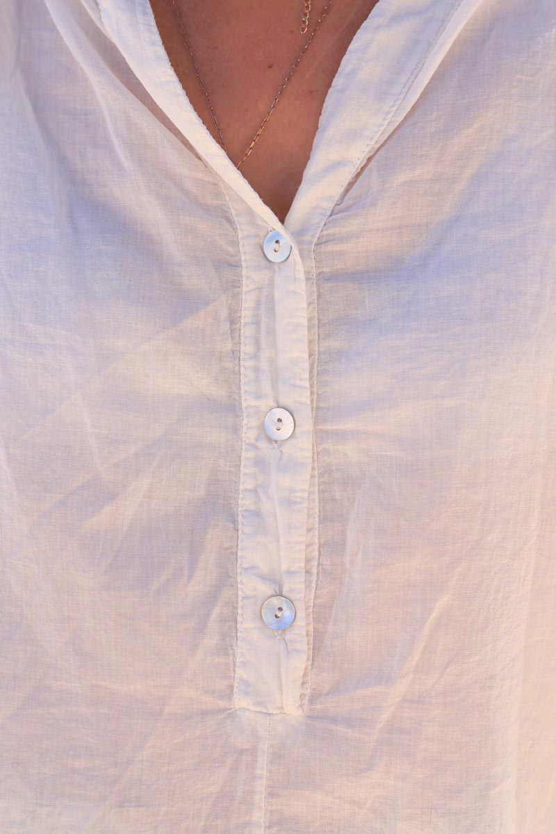 Ecru lightweight cotton blouse with mother of pearl button collar