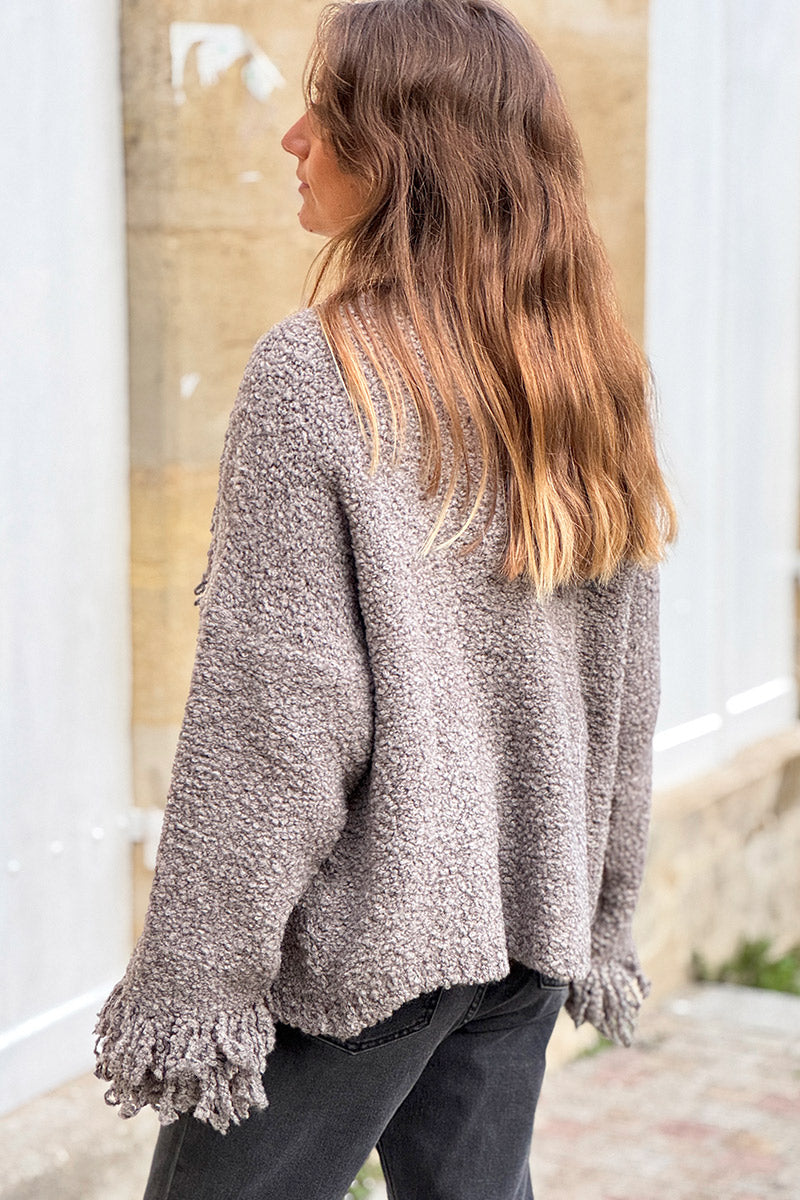 Veste en laine mélangée et alpaga grise maille bouclette franges aux manches et col
