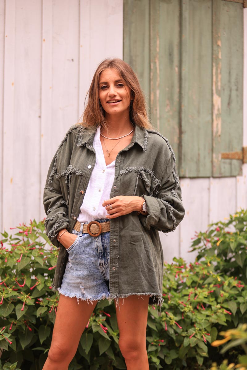 Veste kaki en denim souple finitions franges broderie Smile et fleurs au dos