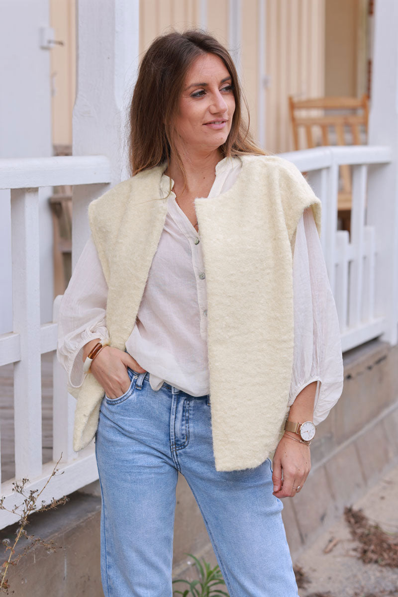 Veste sans manches beige en feutrine façon laine bouillie avec poches