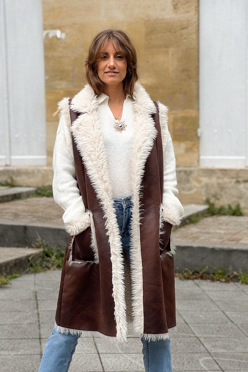 Veste sans manches marron fourrée fausse fourrure