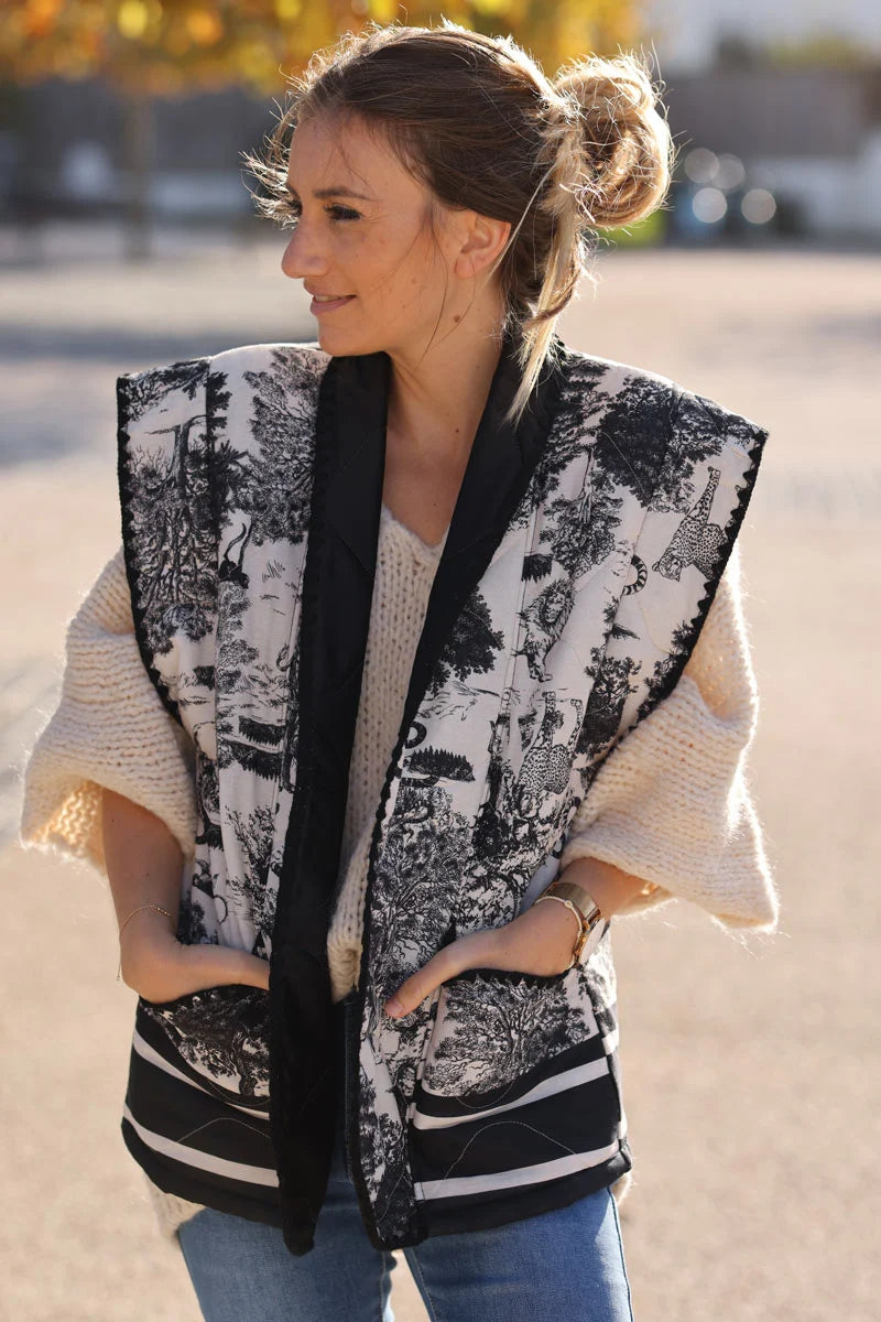 Cotton quilted gilet with black jungle print