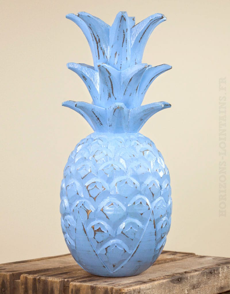 grand ananas bois decoration interieur deco tendance couleur bleu ciel clair