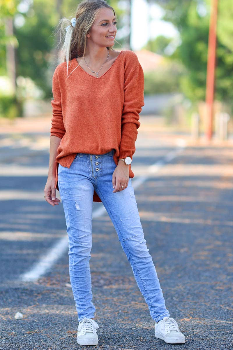 Brick red soft basic V-neck sweater