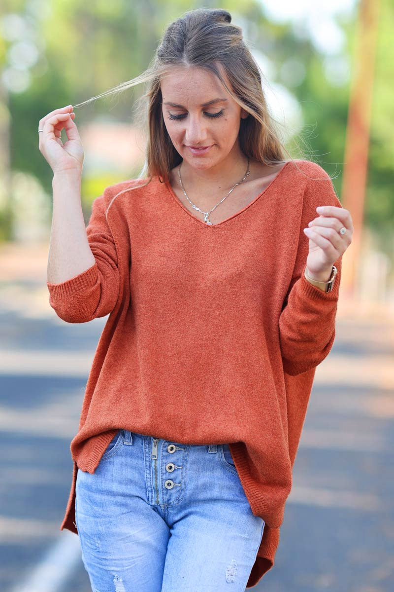 Brick red soft basic V-neck sweater