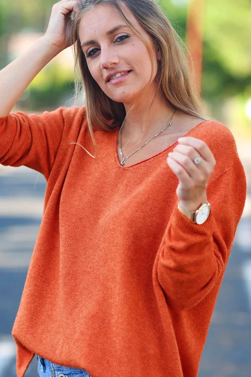 Pull tout doux basique brique col v