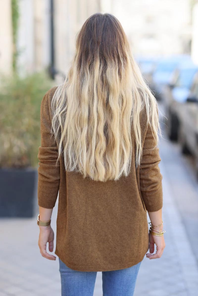 Pull basique tout doux camel col V