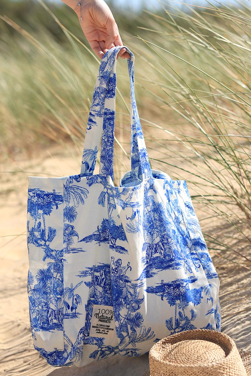 Cotton tote bag with royal blue toile de jouy print