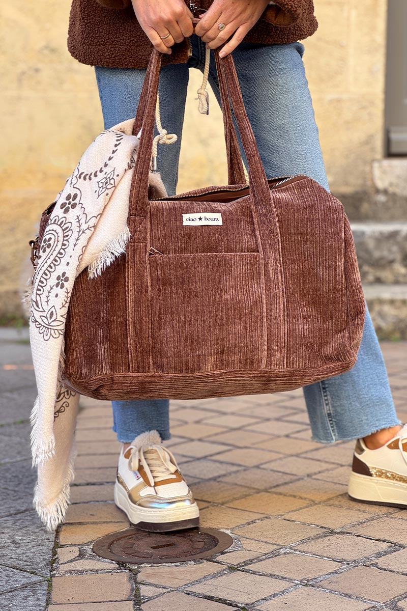 Sac en velours côtelé marron forme bowling bag